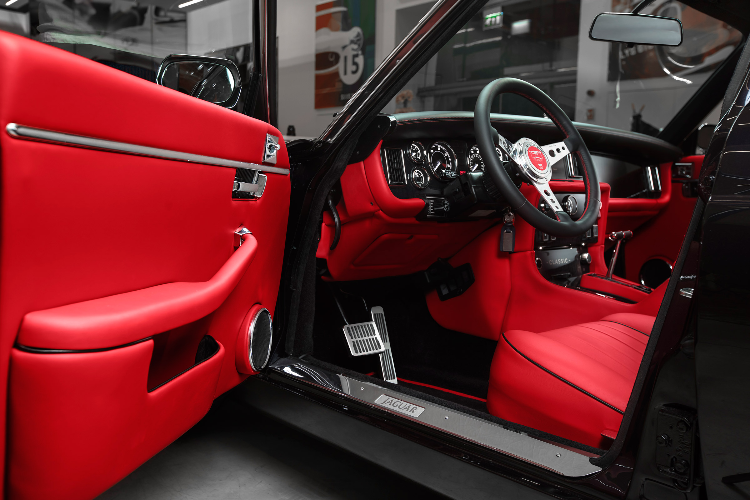 Jag XJ6 by Jag Heritage - door
