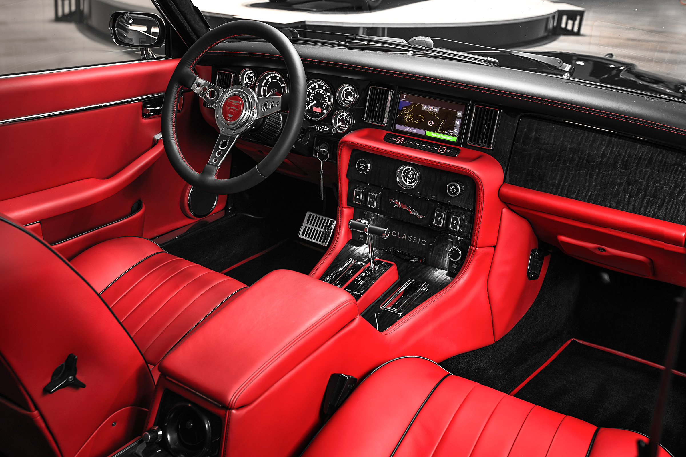 Jag XJ6 by Jag Heritage - dash