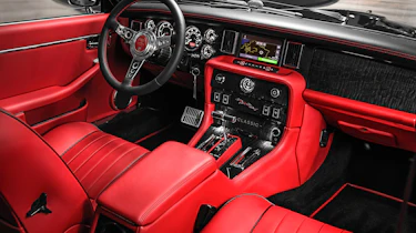 Jag XJ6 by Jag Heritage - dash