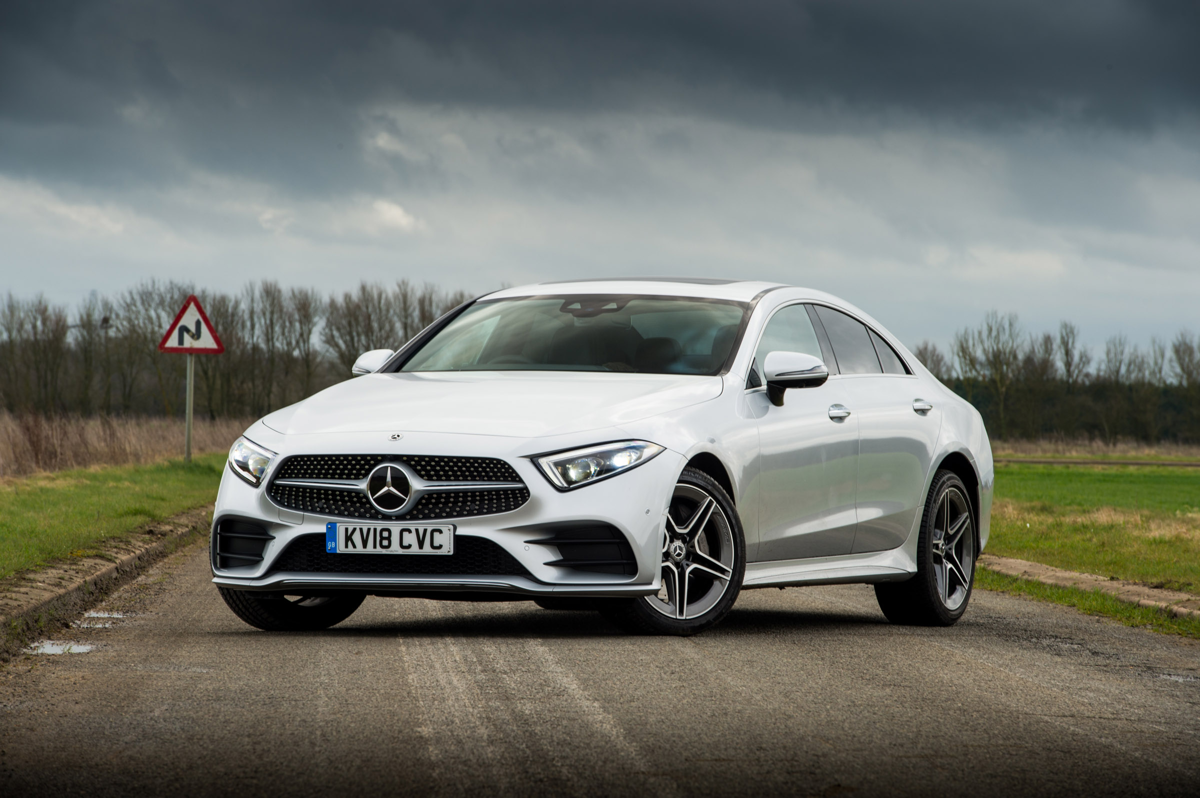 Mercedes-Benz CLS 400d front three quarters