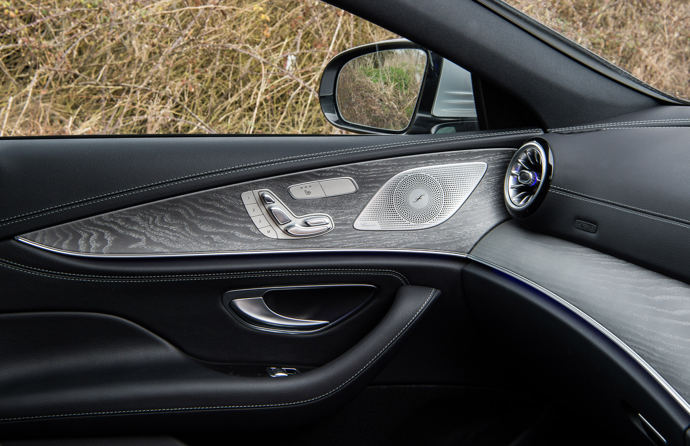 Mercedes-Benz CLS 400d interior detail