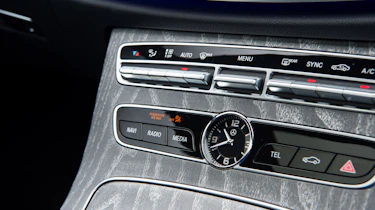 Mercedes-Benz CLS 400d interior detail