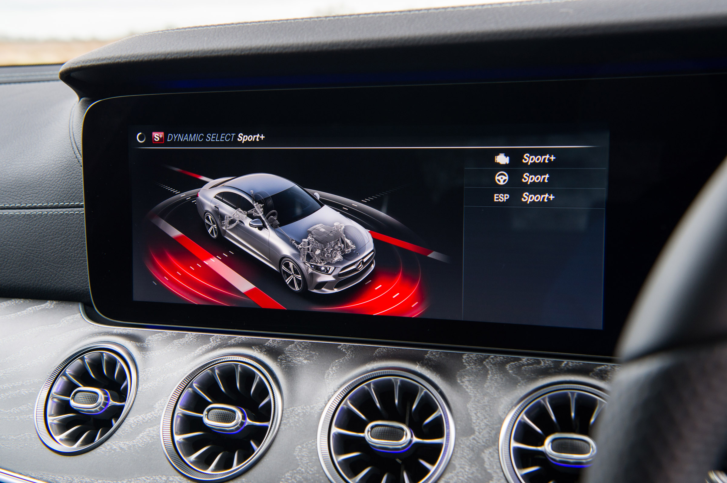 Mercedes-Benz CLS 400d screen