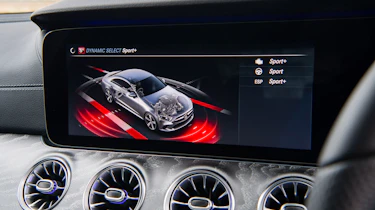 Mercedes-Benz CLS 400d screen