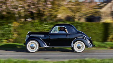 1947 Renault Juvaquatre