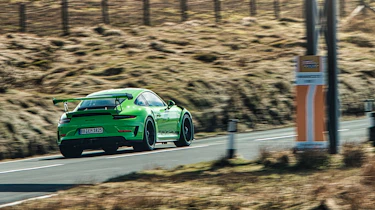 Porsche 911 GT3 RS 991.2 - distance\