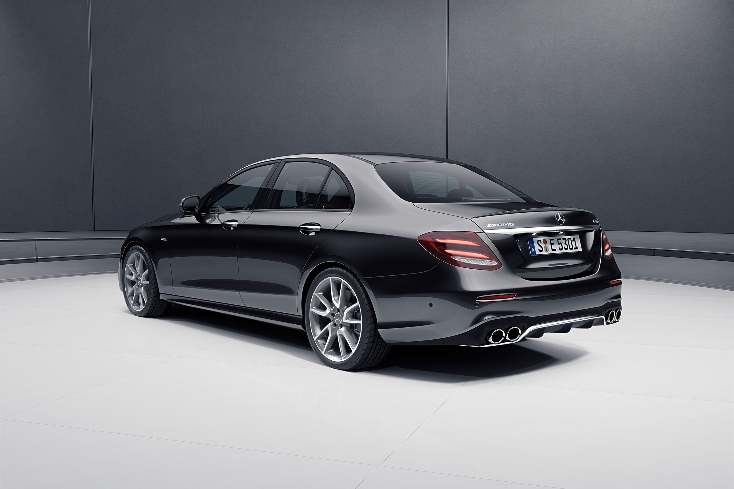 Mercedes-AMG E 53 – rear quarter