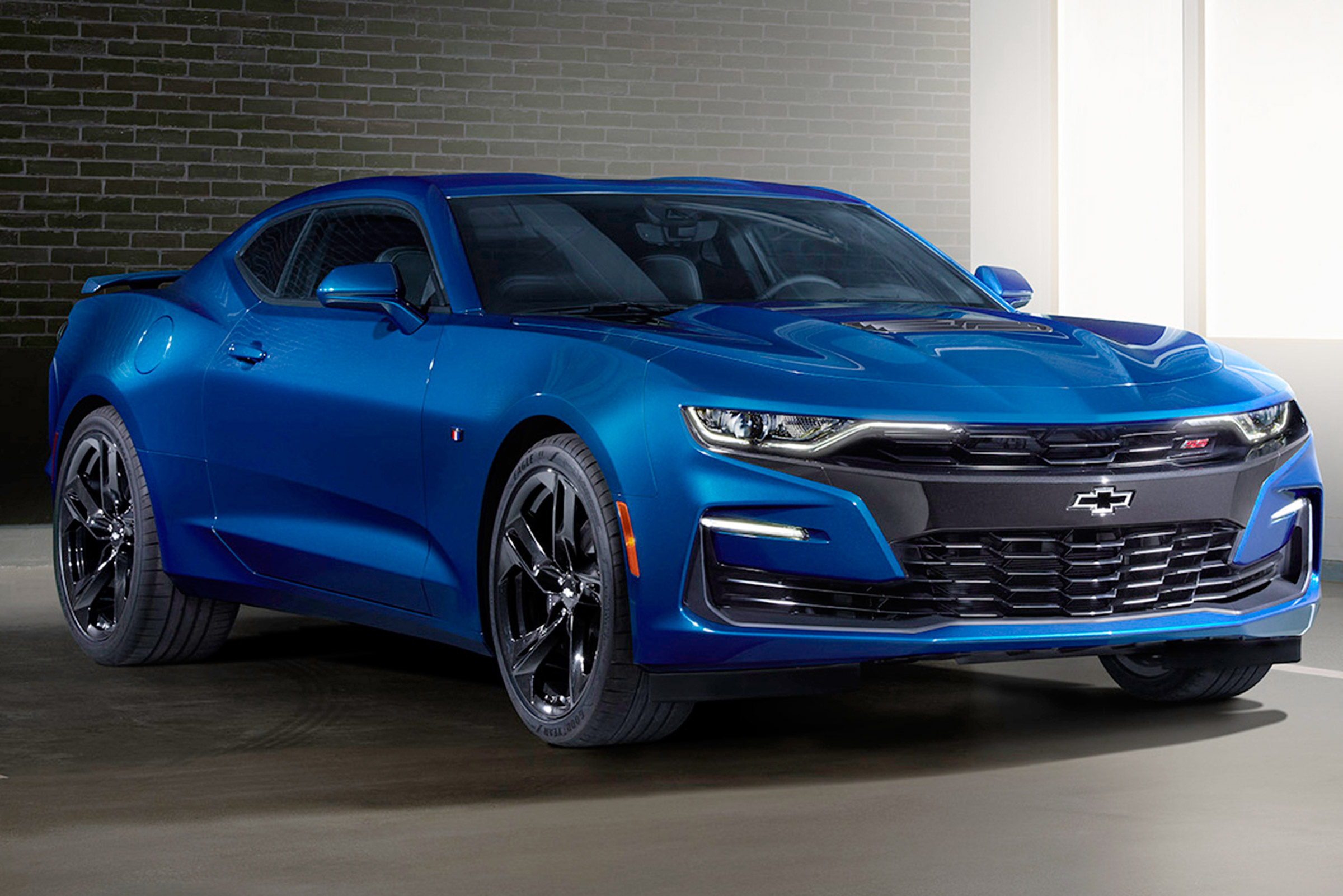 Chevrolet Camaro MY19 - front quarter