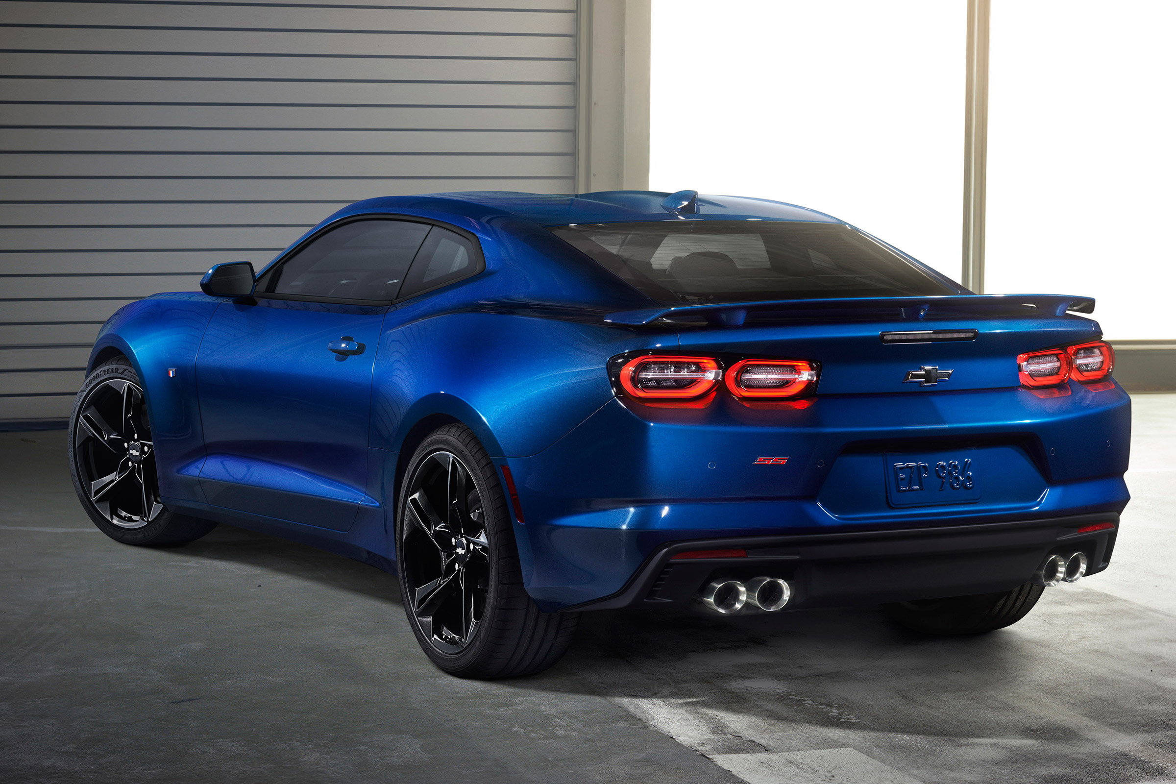 Chevrolet Camaro - rear quarter