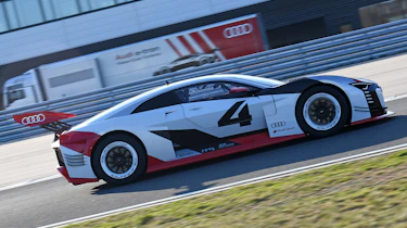 Audi e-tron Vision Gran Turismo side