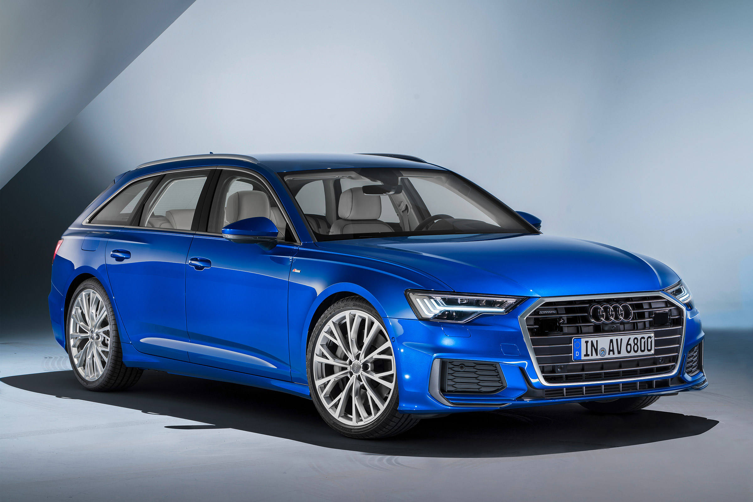Audi A6 Avant launch - front quarter