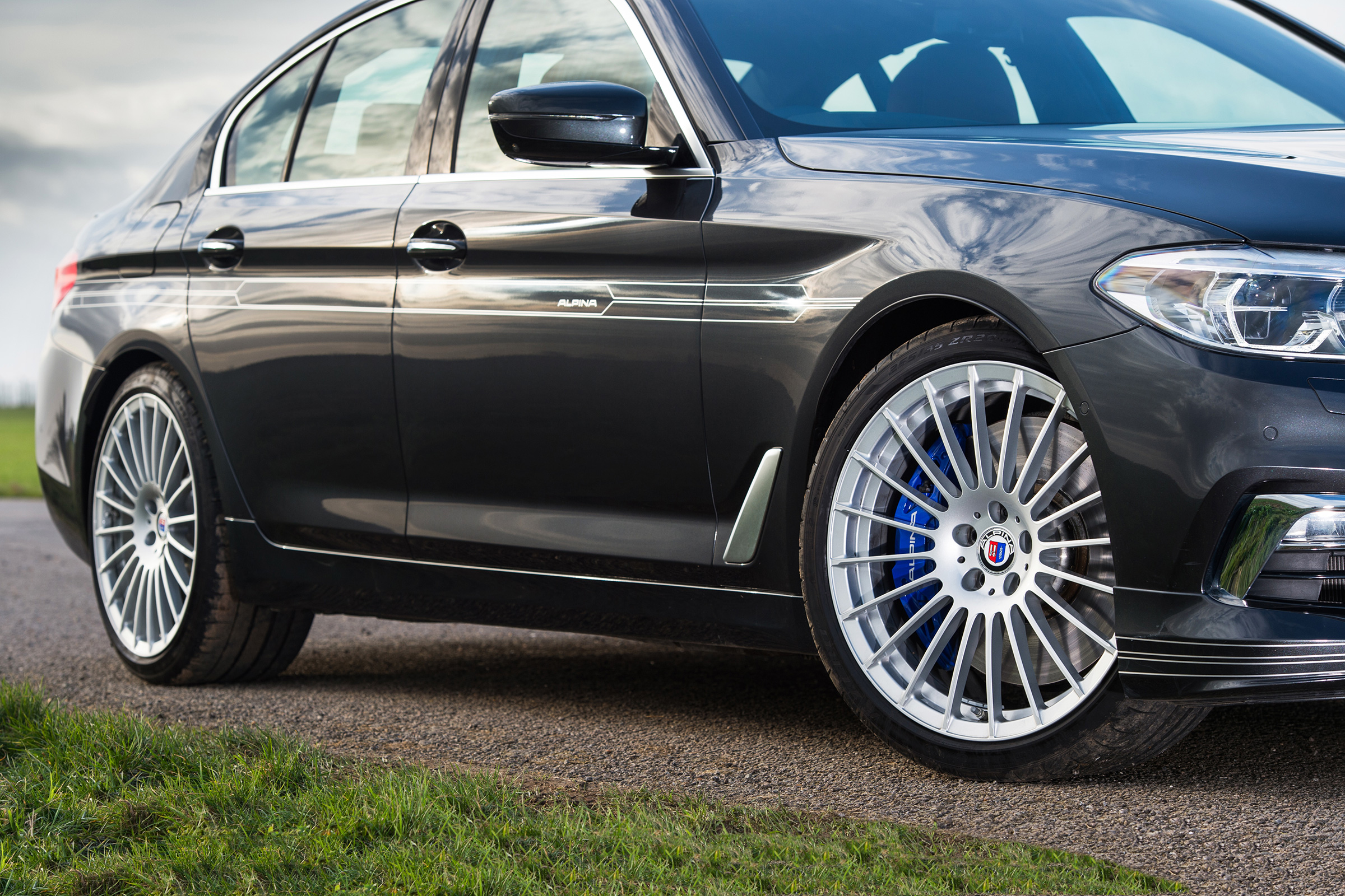 Alpina D5 S – side