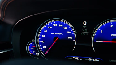 Alpina D5 S – instrument cluster