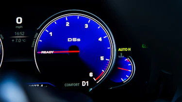 Alpina D5 S – instrument cluster