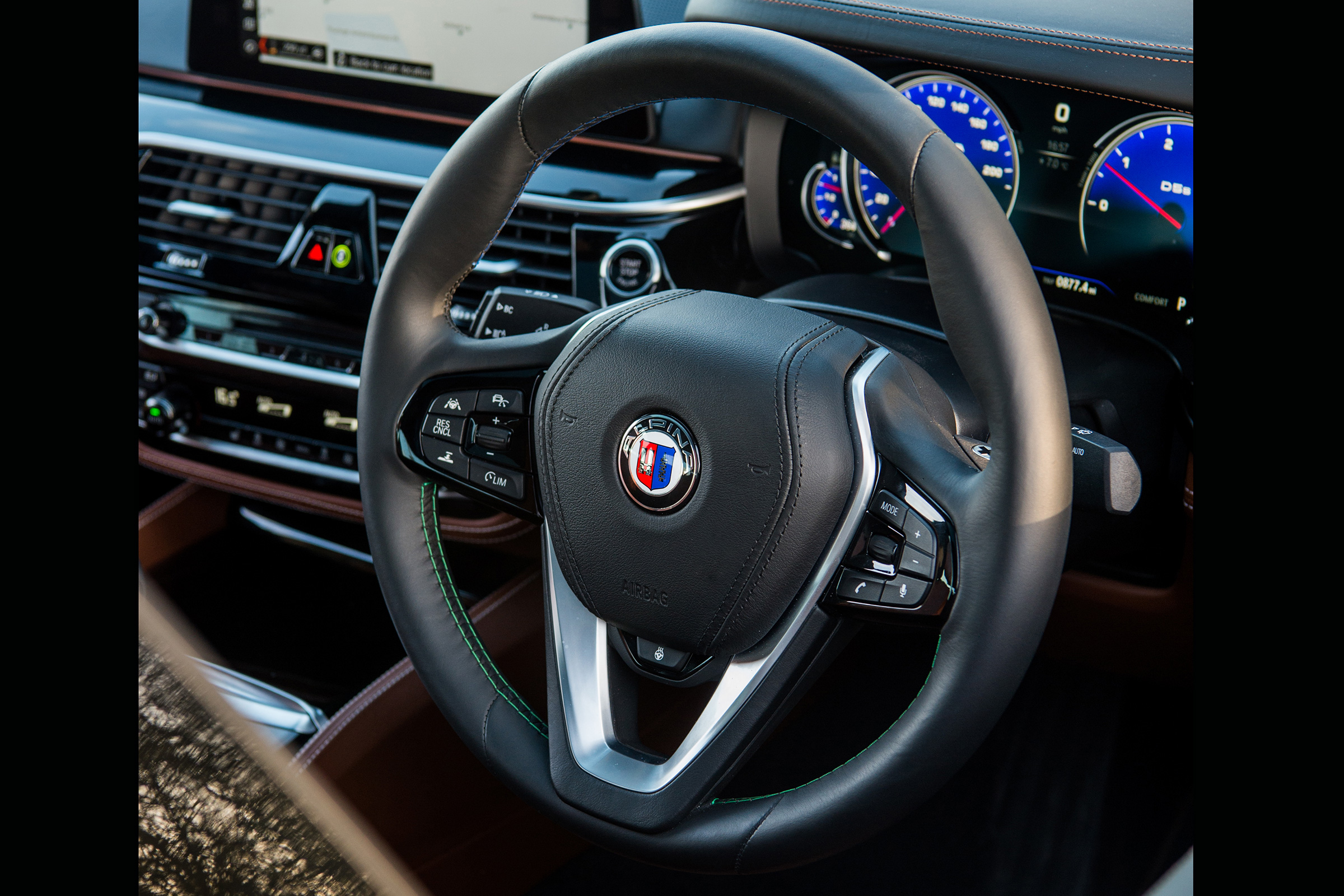 Alpina D5 S – steering wheel