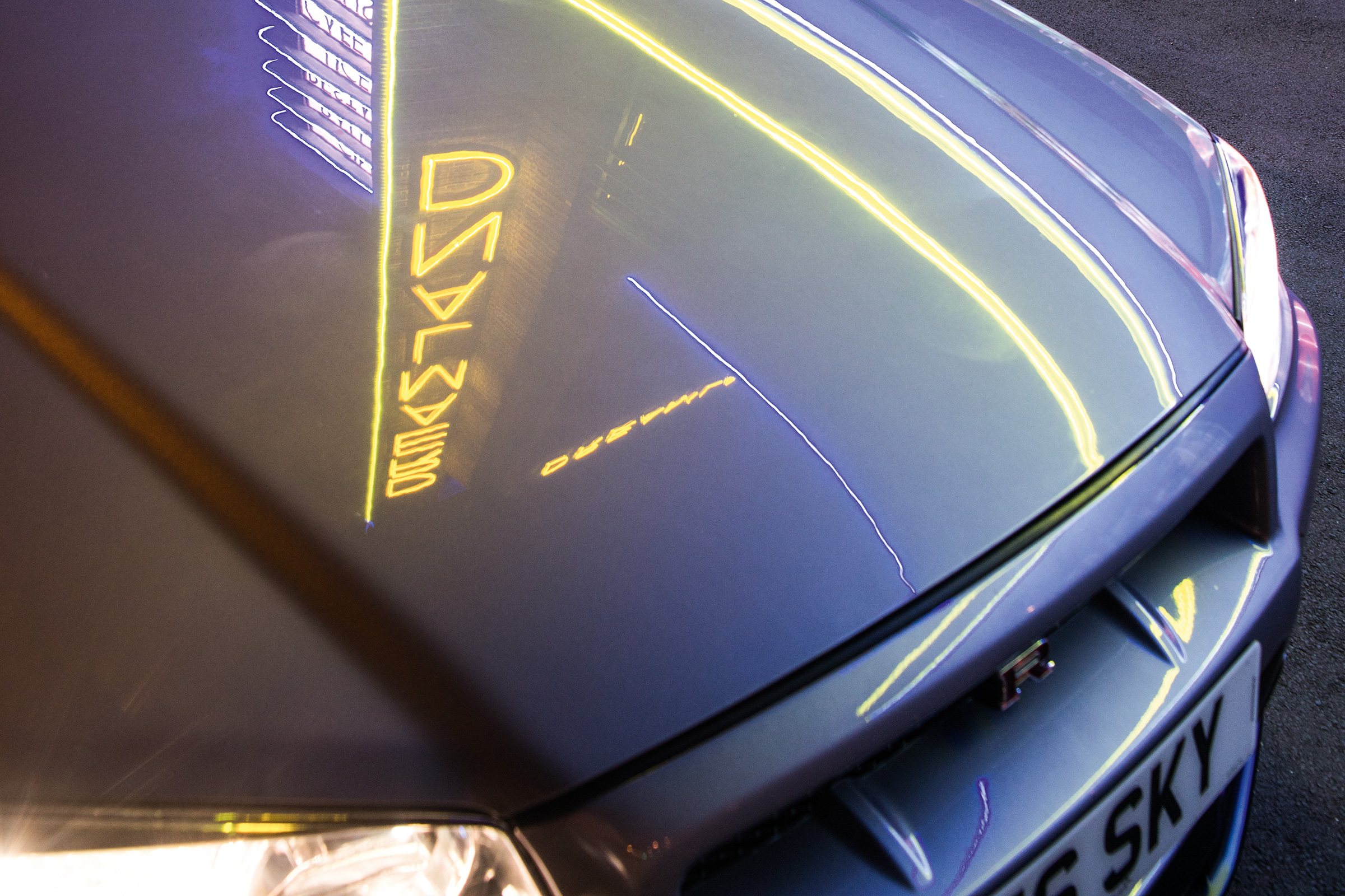 Nissan Skyline GT-R R34 - bonnet