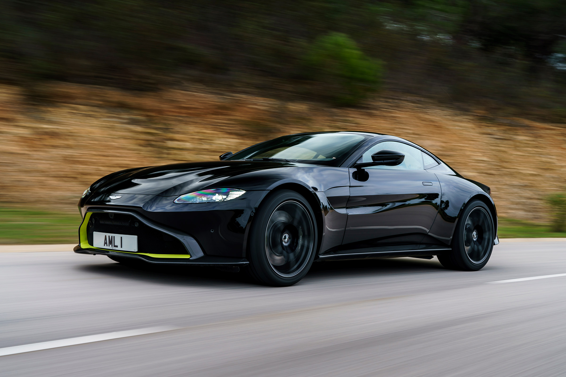 Aston Martin Vantage - black quarter