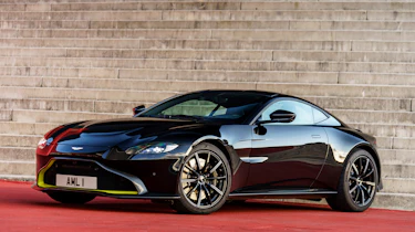 Aston Martin Vantage - black static