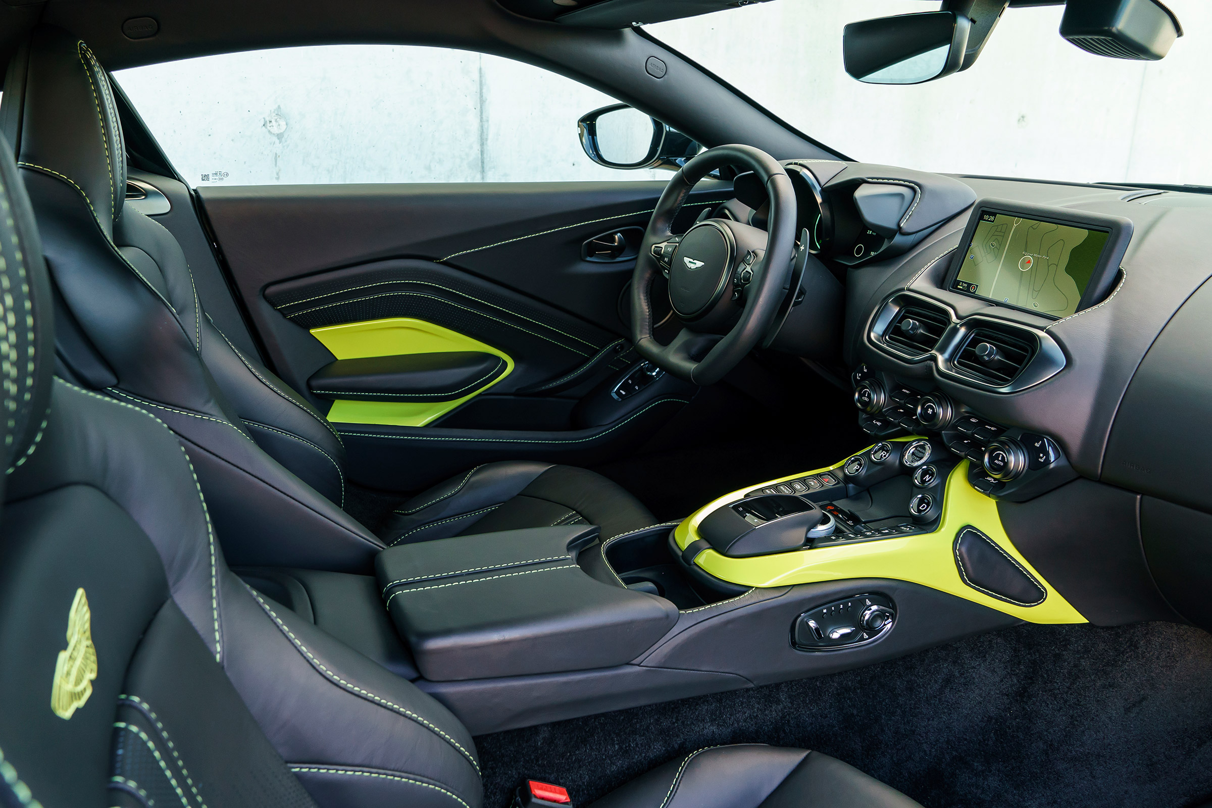 Aston Martin Vantage - black interior