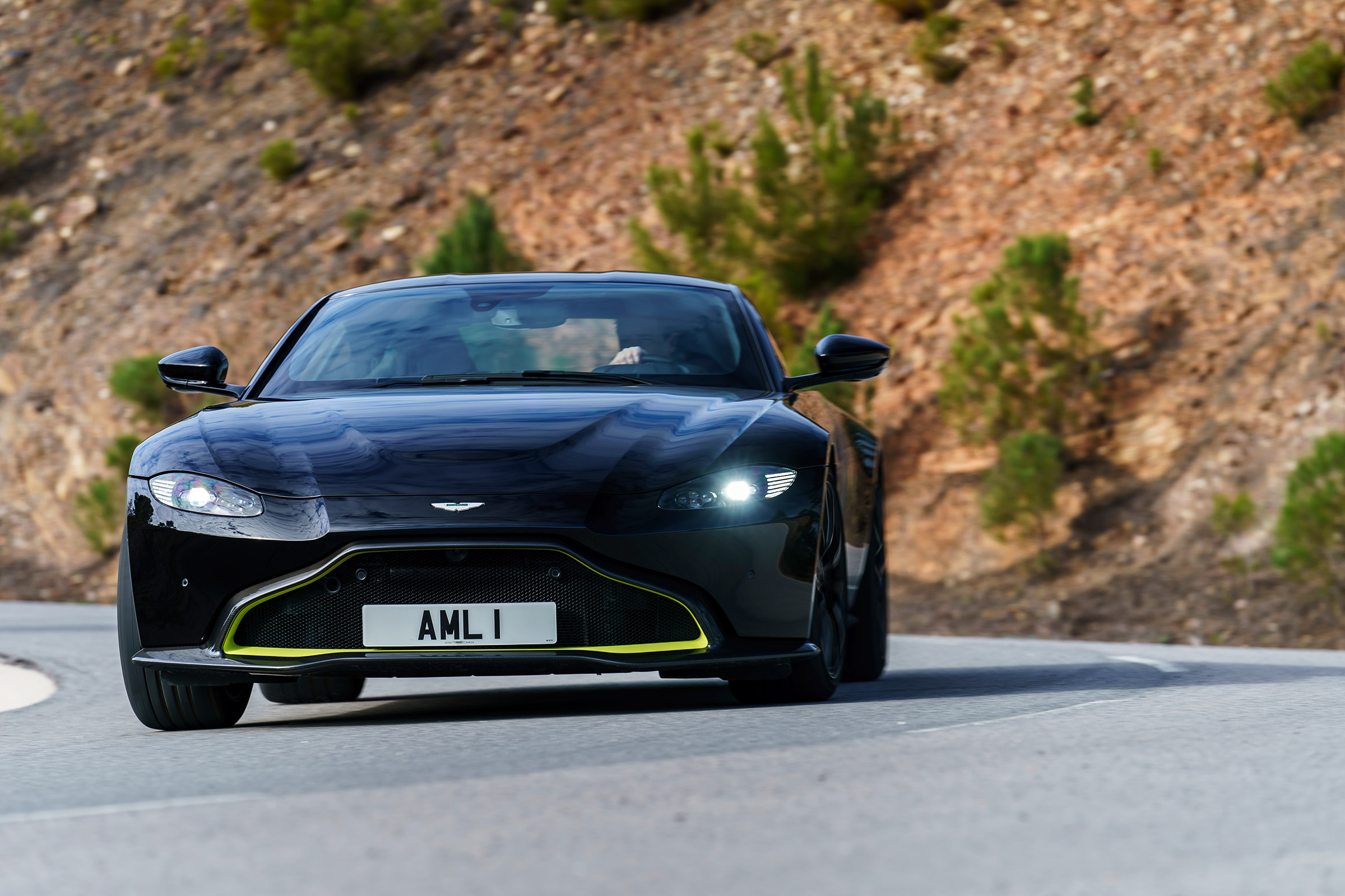 Aston Martin Vantage - black front