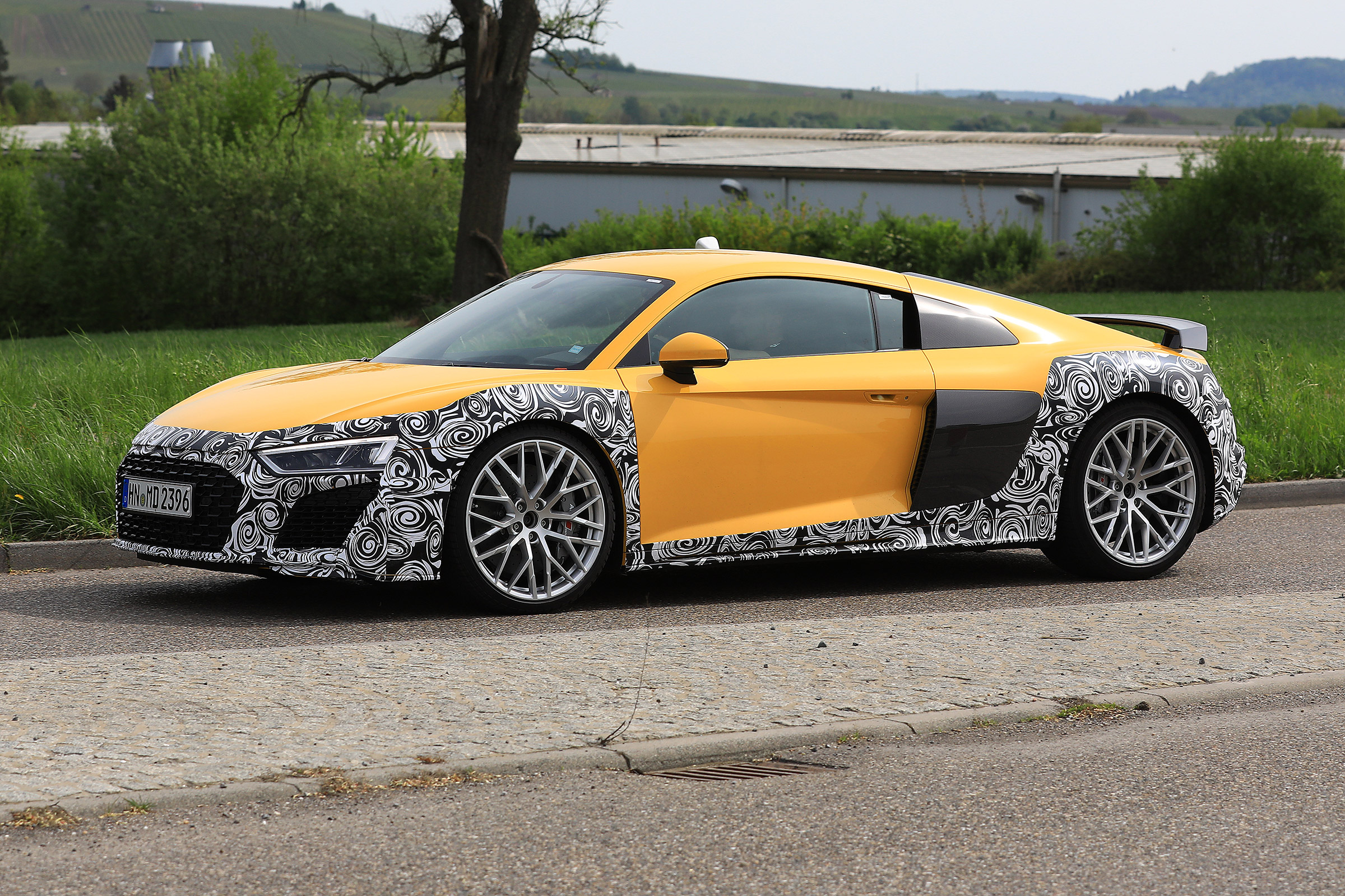 Audi R8 facelift - side