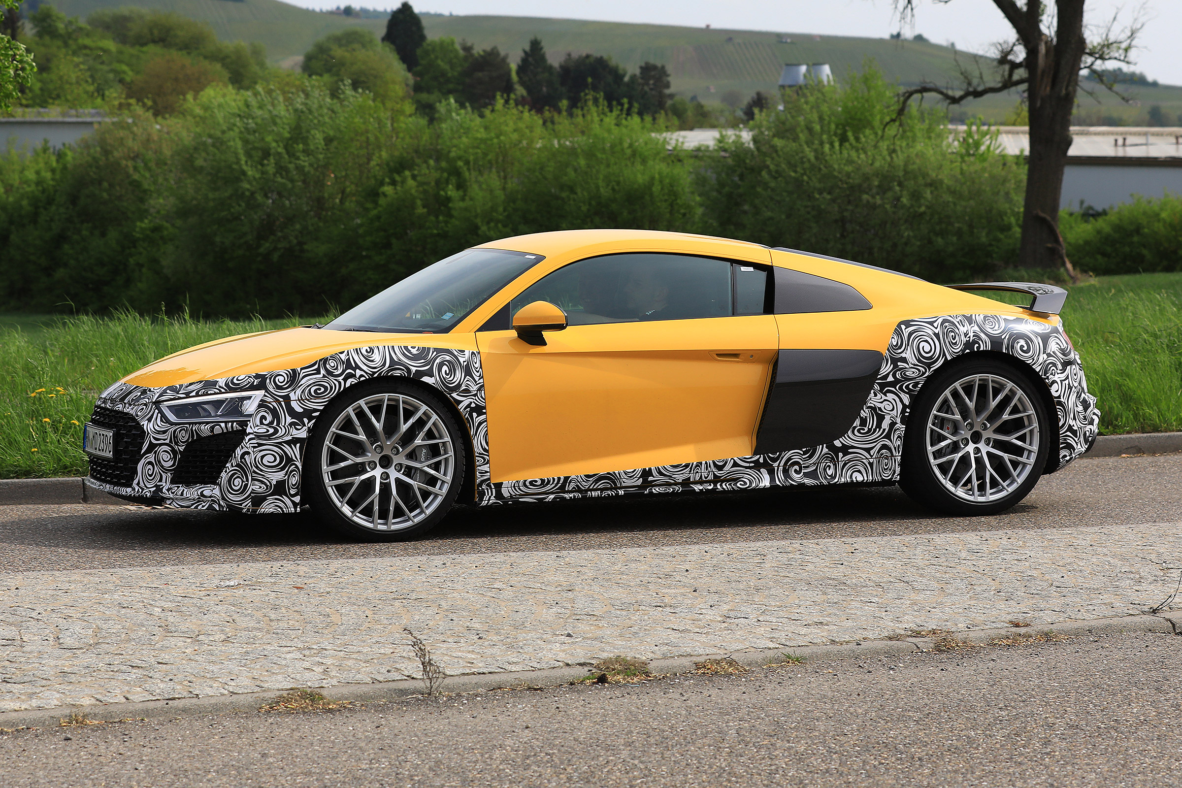 Audi R8 facelift - side