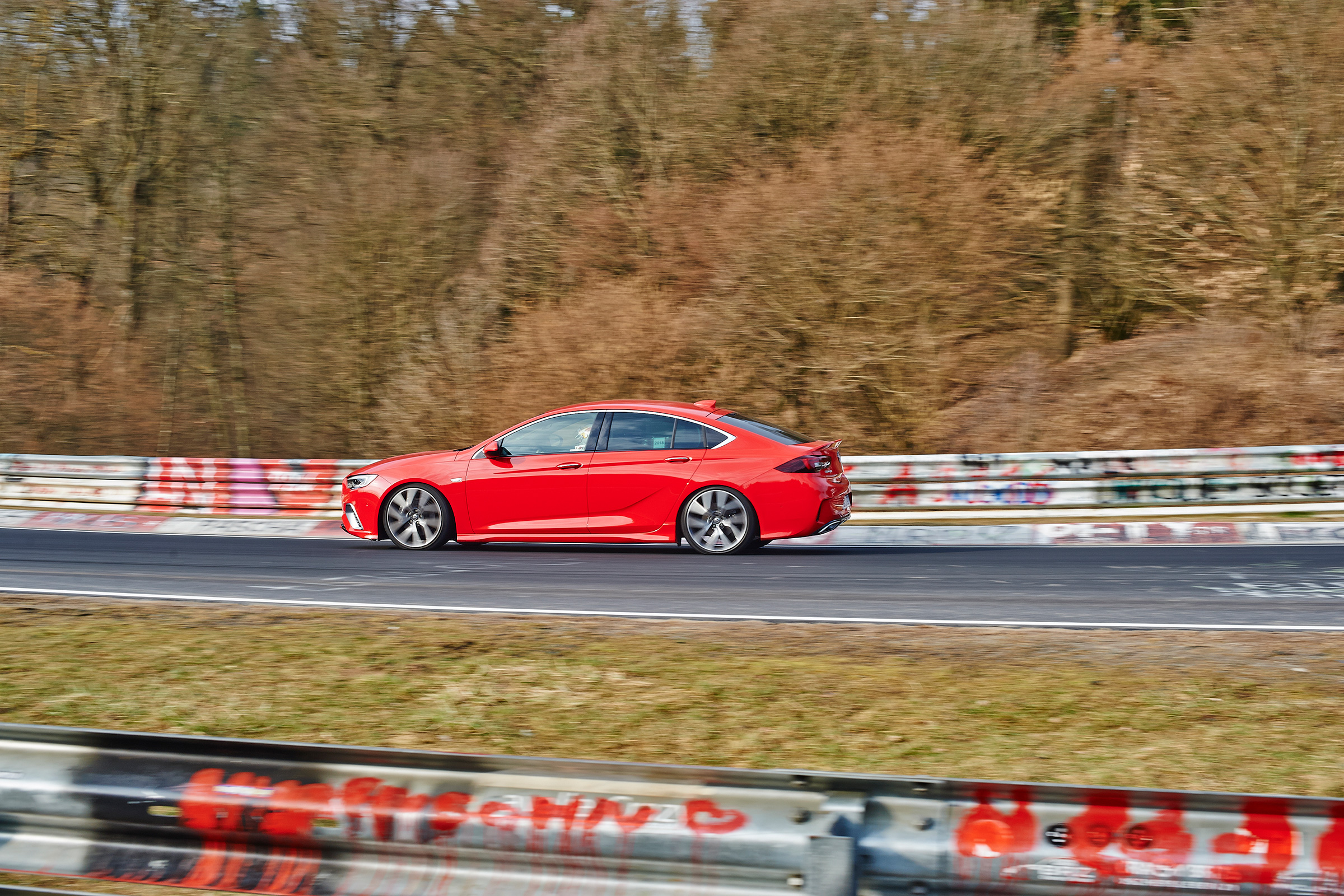 Vauxhall Insignia GSi Gran Sport – side