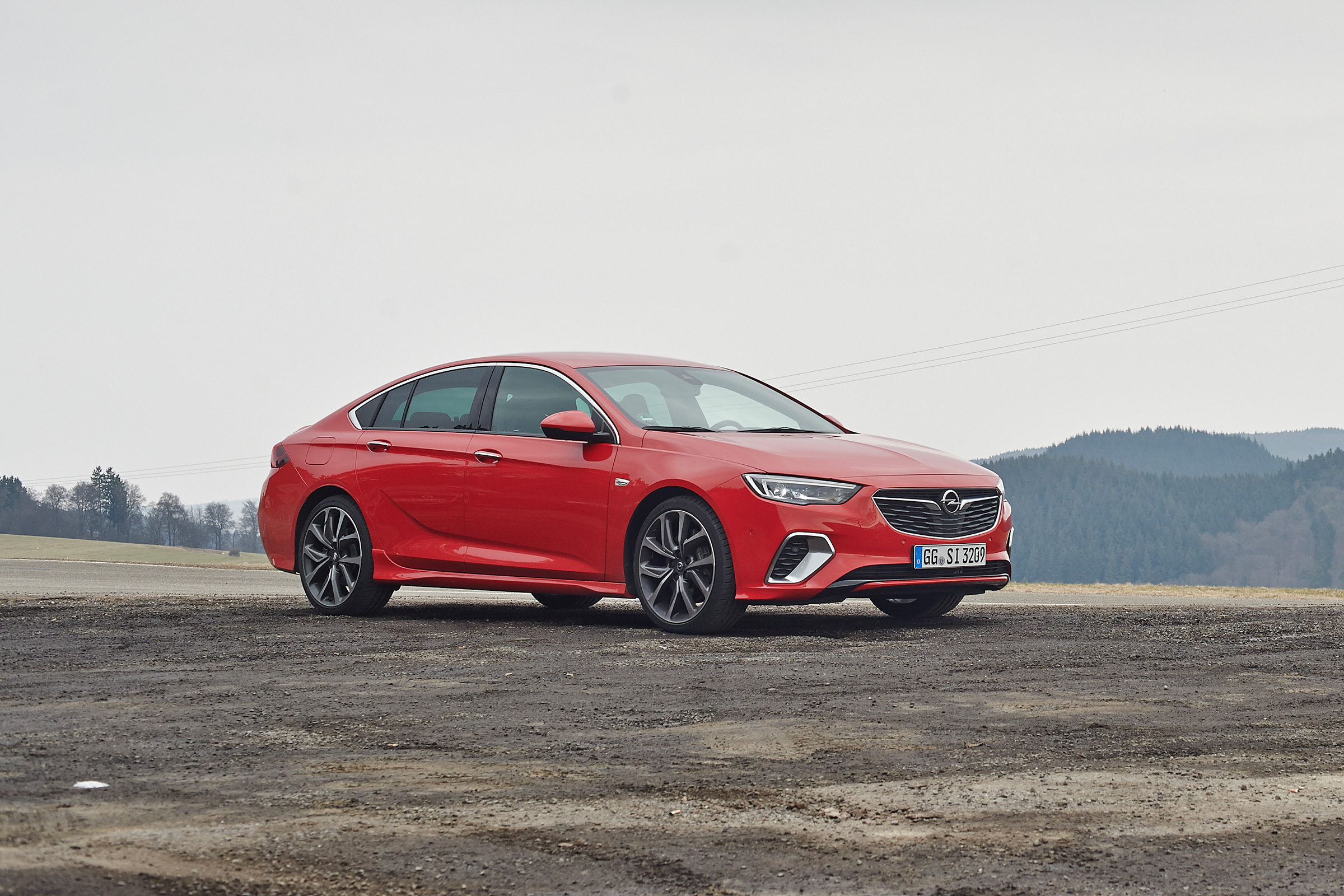 Vauxhall Insignia GSi Gran Sport – front quarter