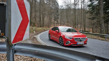 Vauxhall Insignia GSi Gran Sport – front quarter