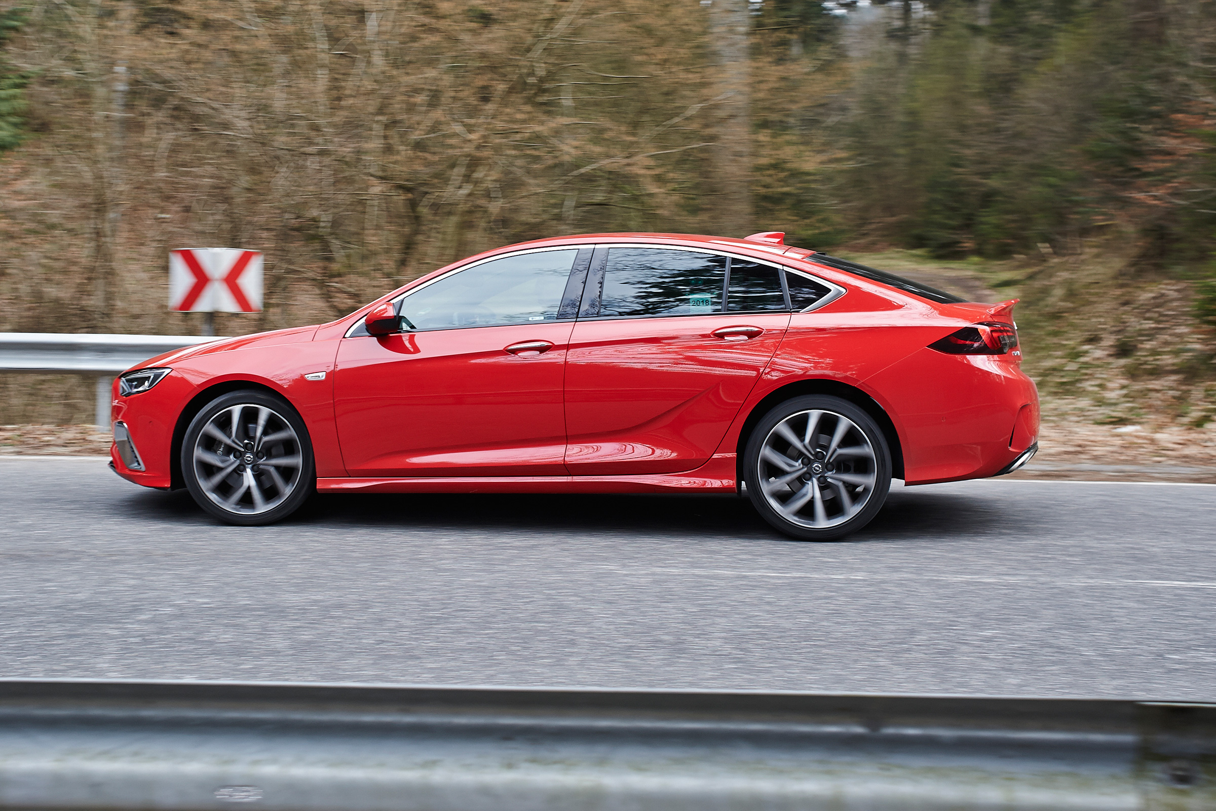 Vauxhall Insignia GSi Gran Sport – side