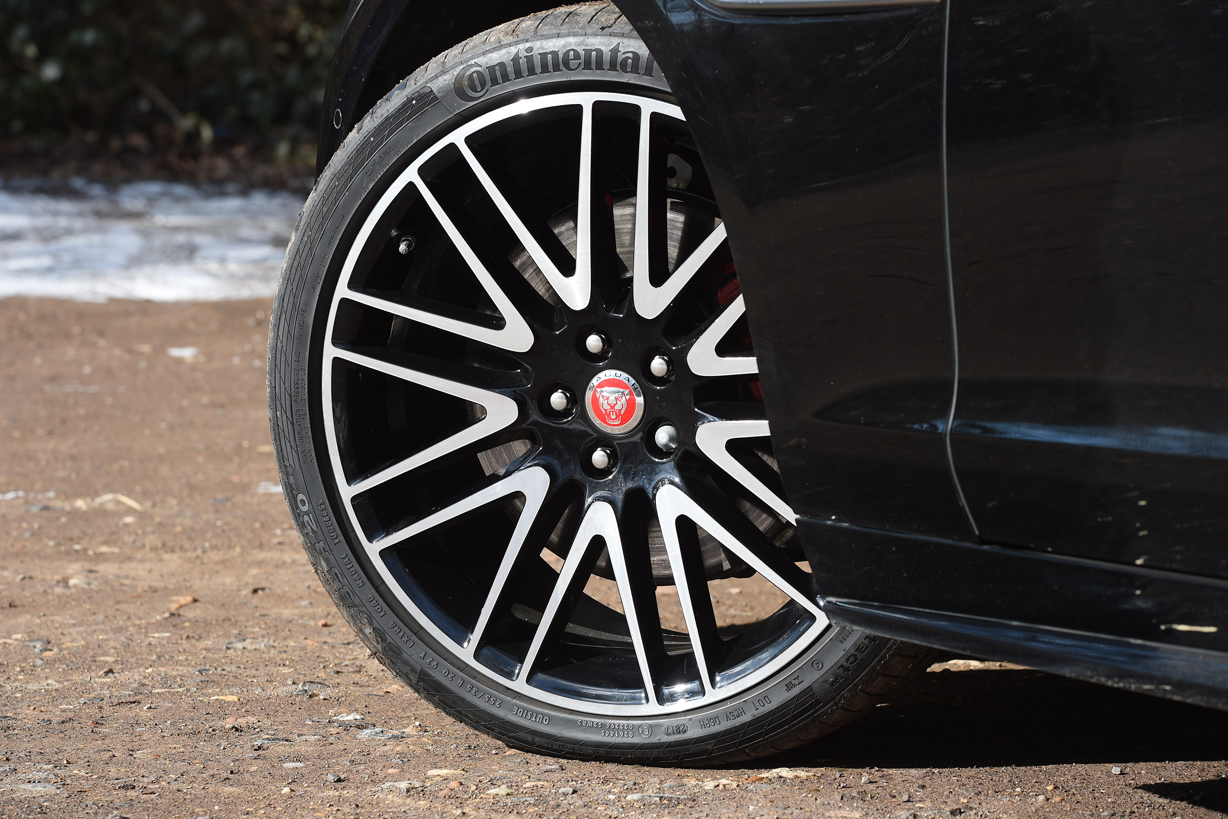 Jaguar XF S Sportbrake - wheels