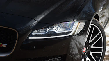 Jaguar XF S Sportbrake - headlights