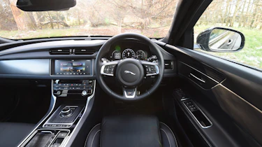 Jaguar XF S Sportbrake - interior