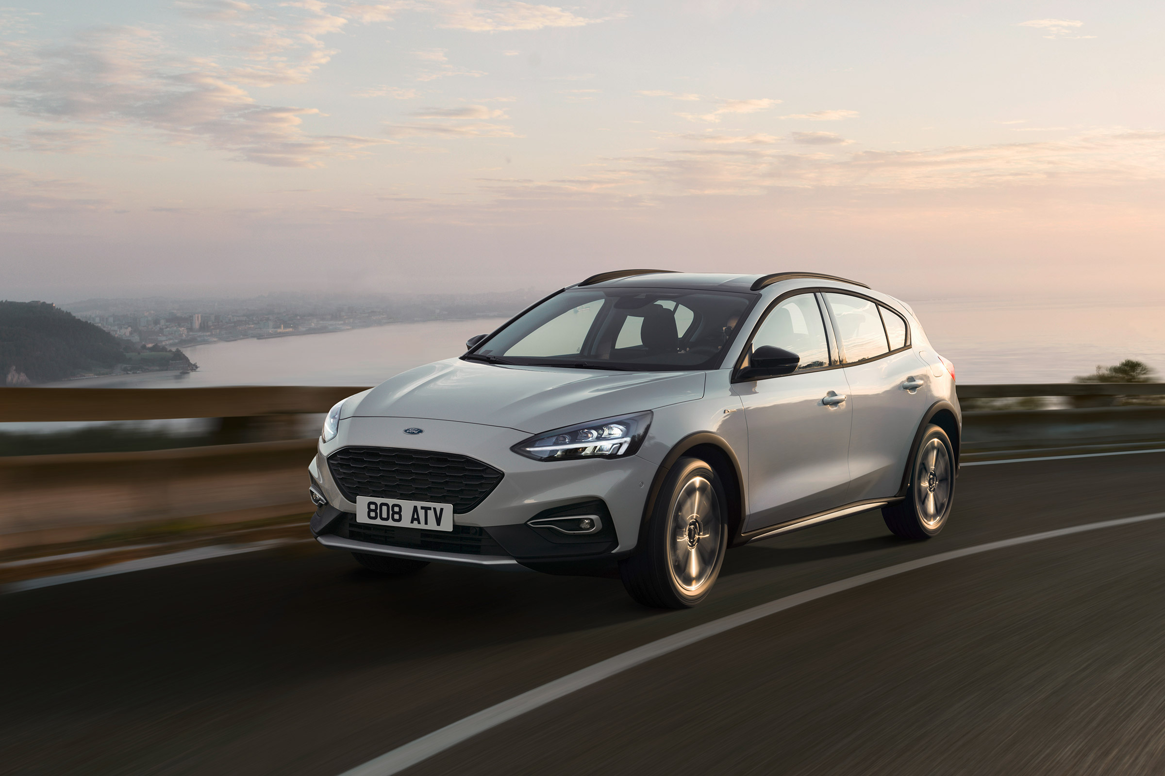 Ford Focus ST-Line - front quarter