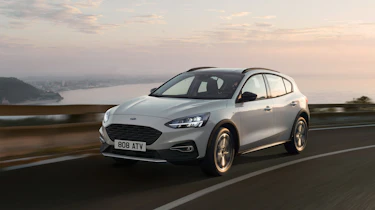 Ford Focus ST-Line - front quarter
