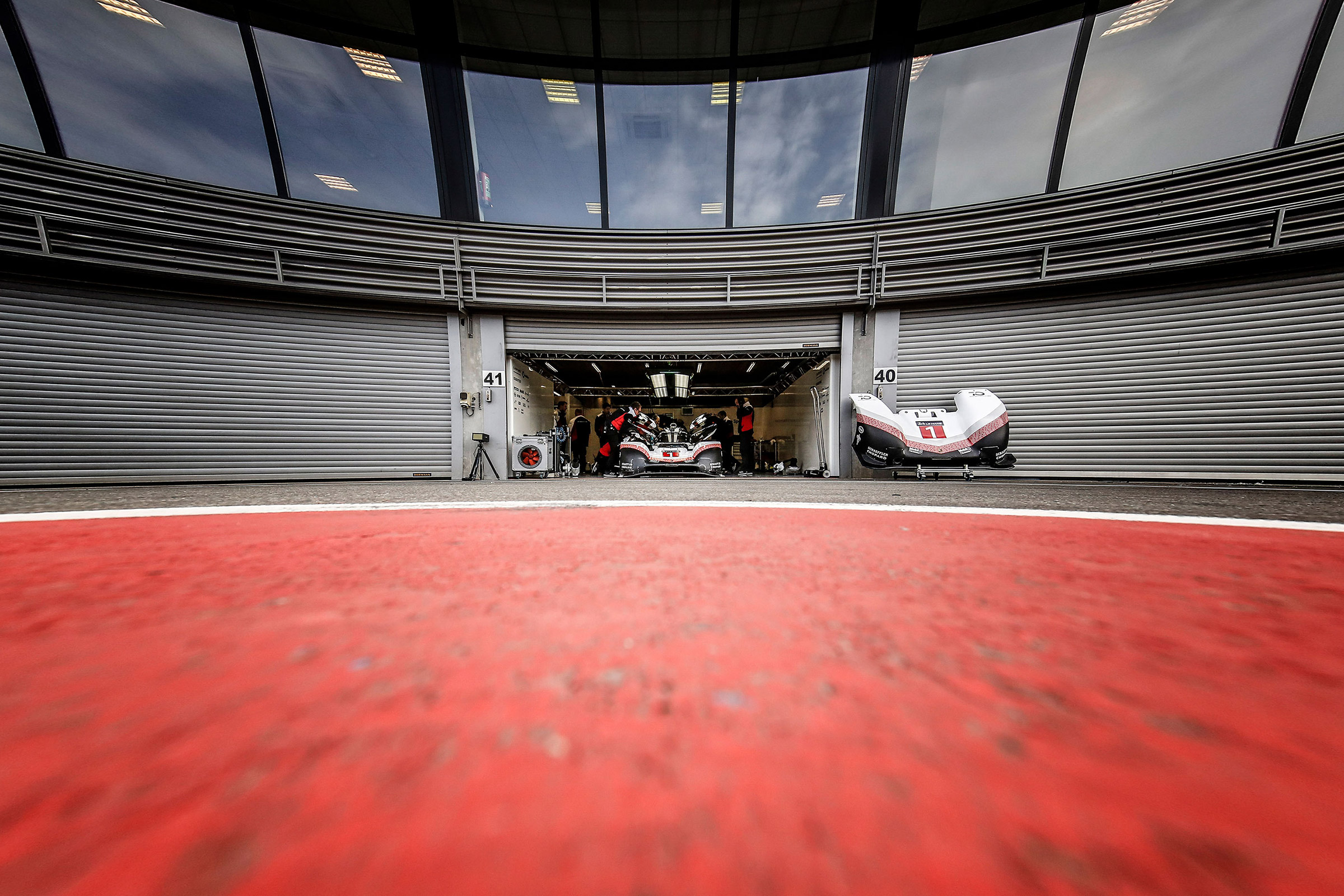 Porsche 919 tribute - garage