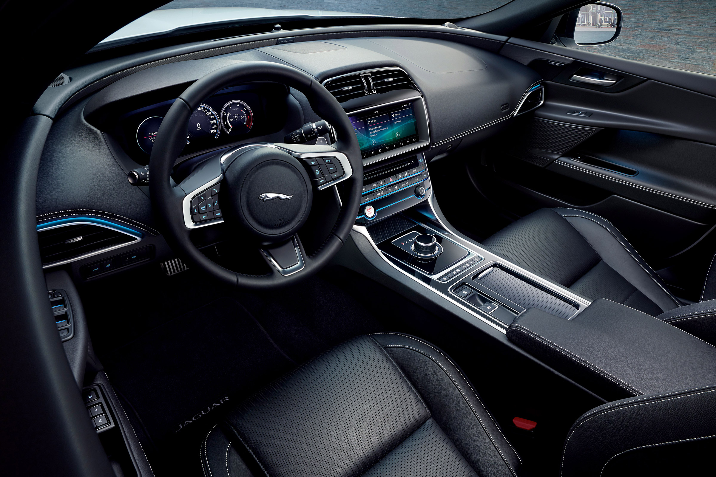 Jaguar XE Landmark - 