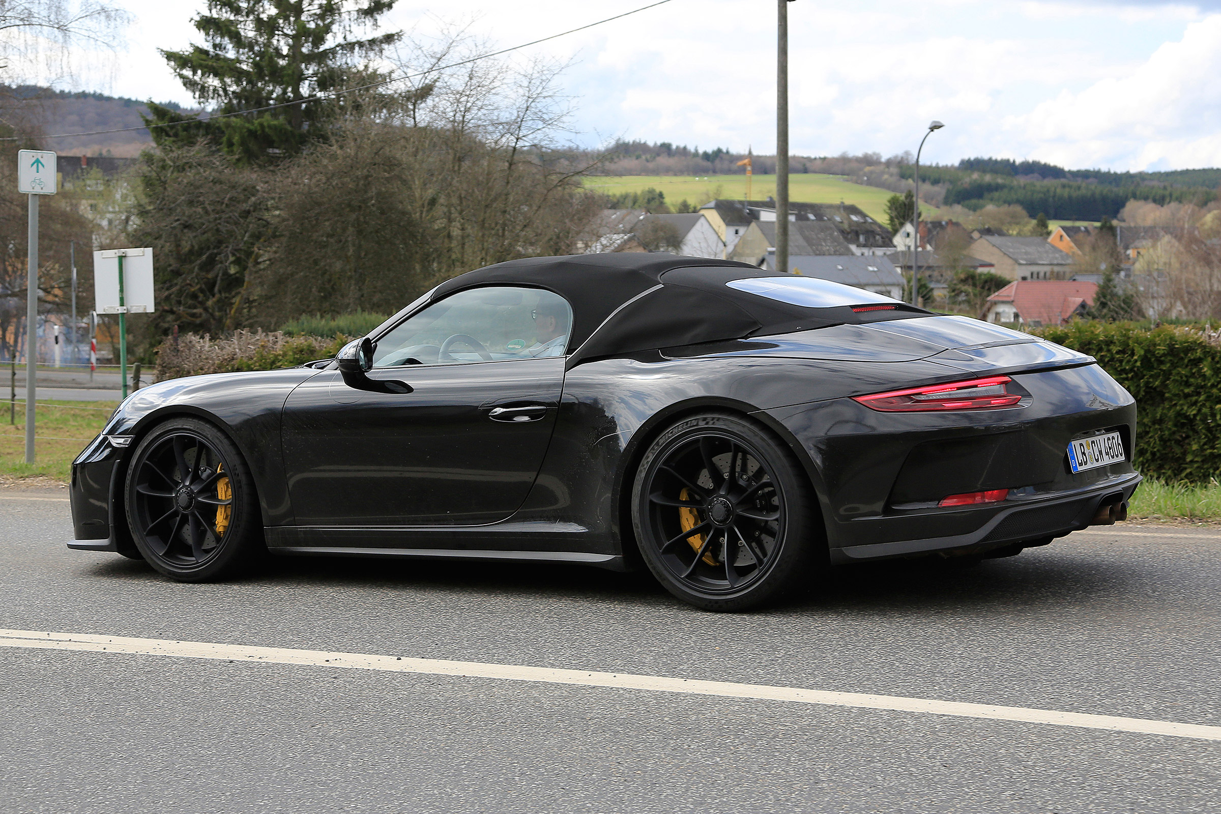 Porsche 911 Speedster spy - rear quarter