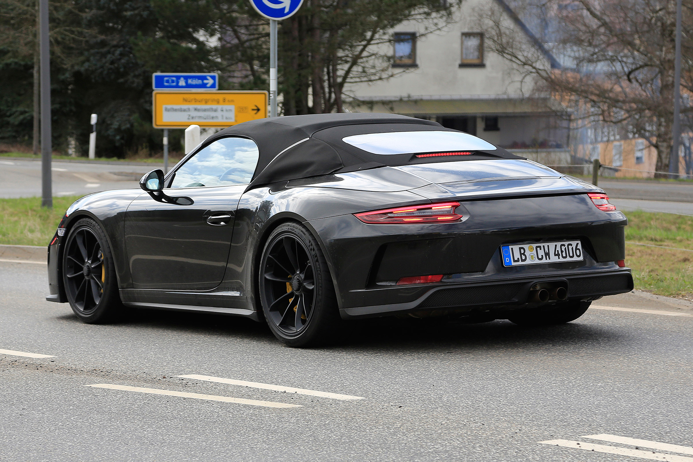 Porsche 911 Speedster spy - rear