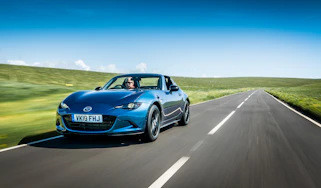 Mazda MX-5 RF Sport Black – front quarter