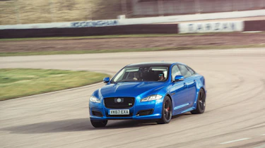 Jaguar XJR 575