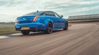 Jaguar XJR 575