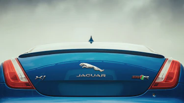 Jaguar XJR 575