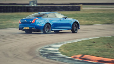 Jaguar XJR 575