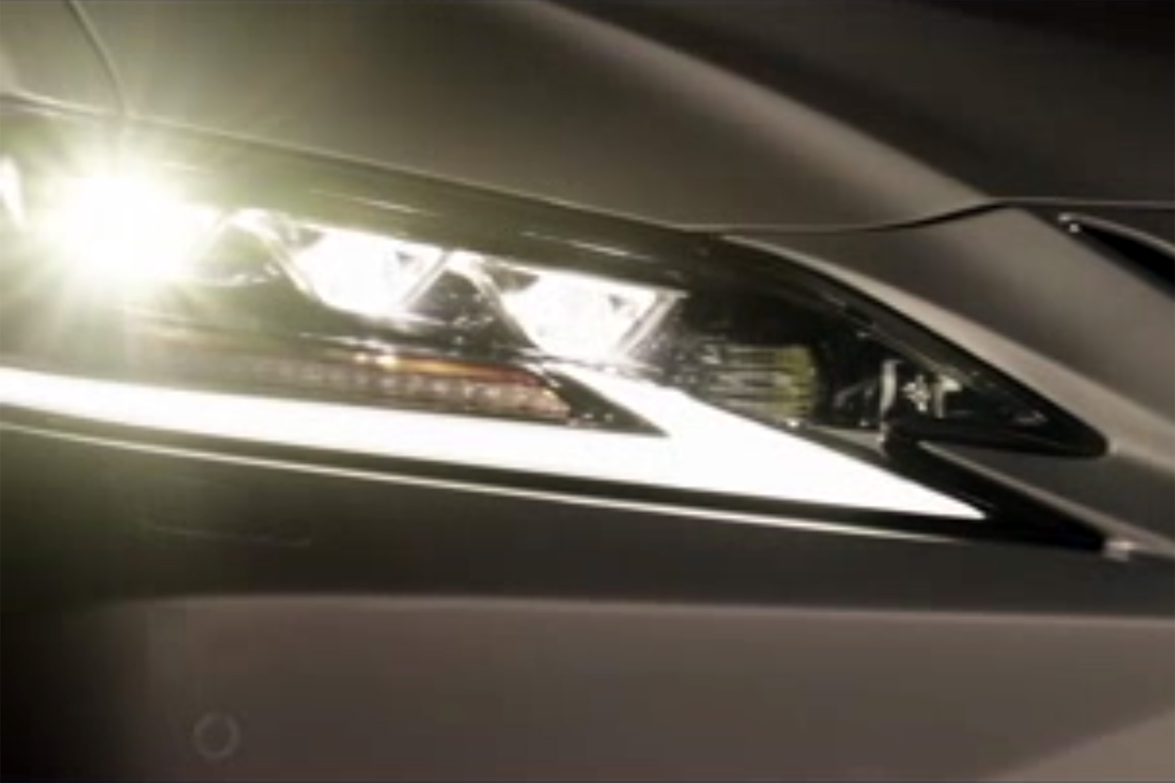 Lexus ES – headlight