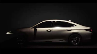 Lexus ES – side