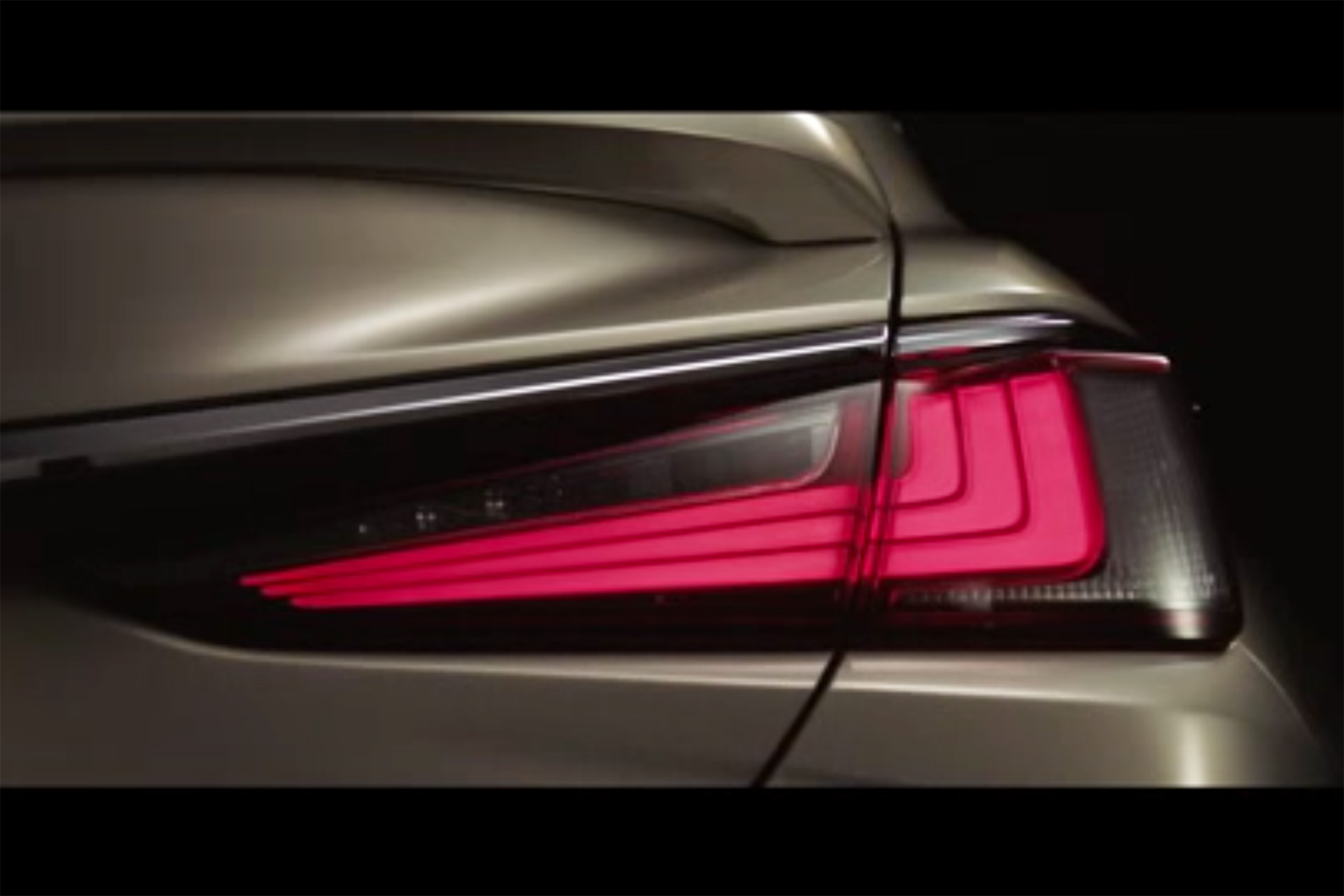 Lexus ES – rear light