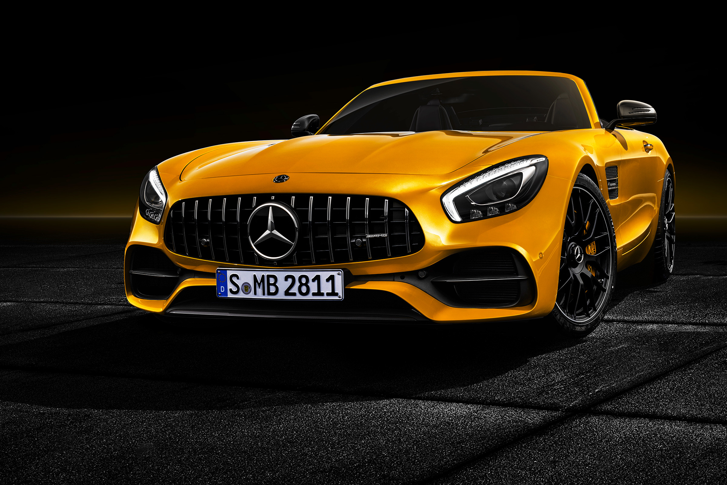 Mercedes-AMG GT S Roadster – front