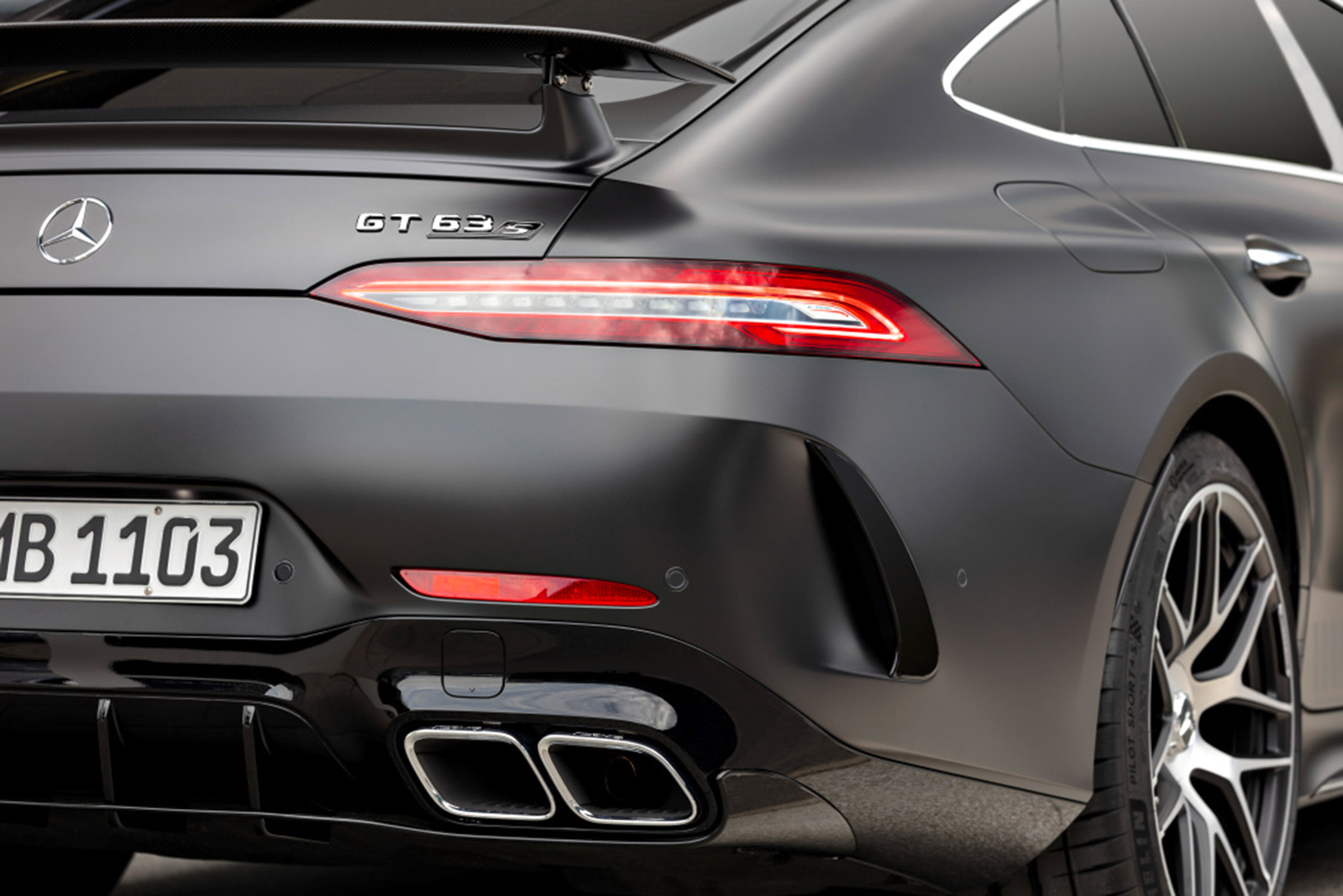 Mercedes-AMG GT63 S Edition 1 - rear lights