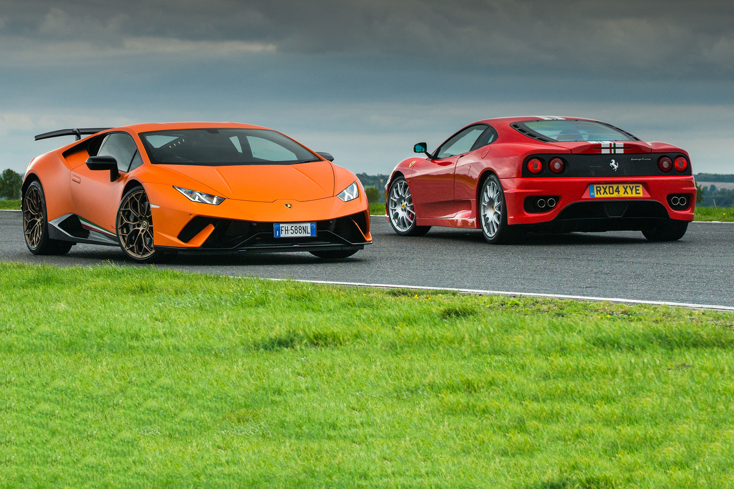 Lamborghini Huracan Performante &amp; Ferrari 360 Challenge Stradale – web header